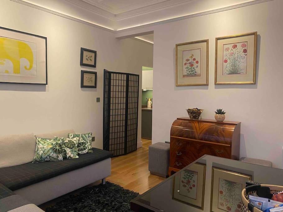 Interior Designed Flat Near Kew Botanical Gardens Apartment London Exterior photo